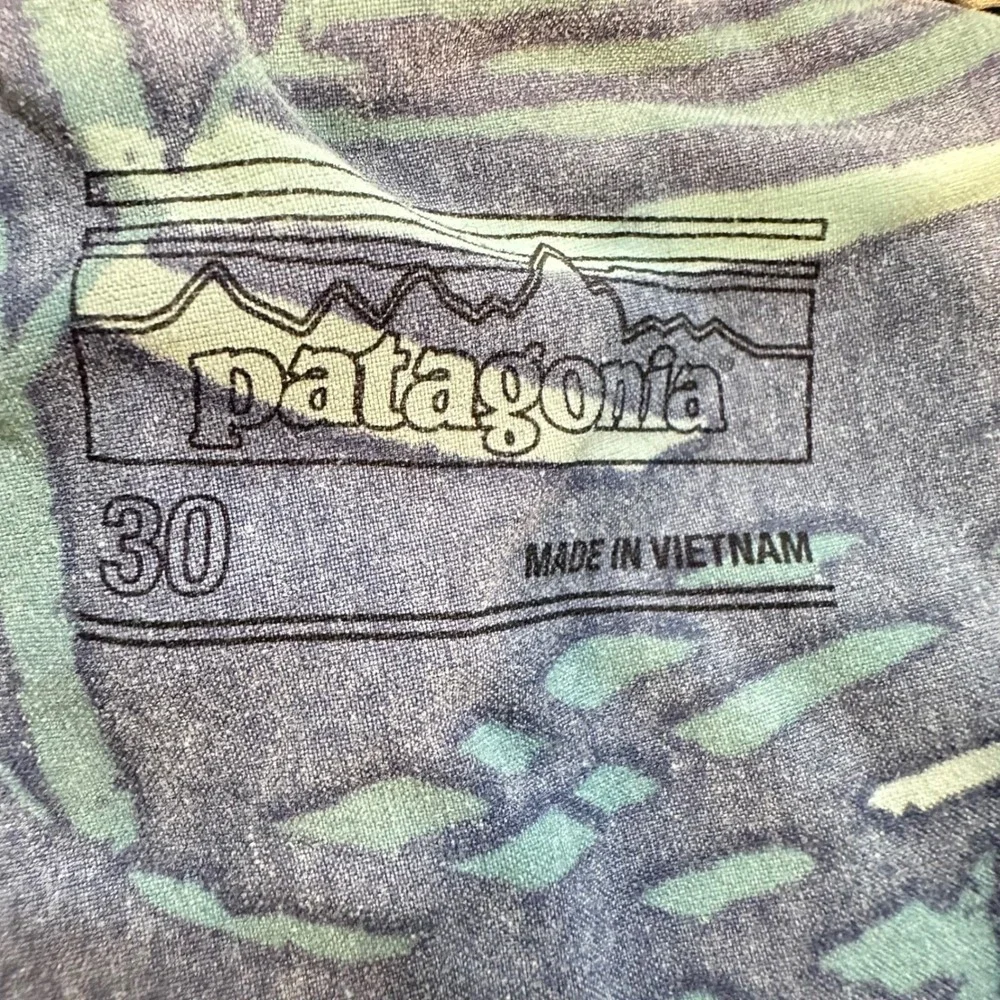 Patagonia Board Shorts Trunks Scallop Hem Wavefarer Mens 30 Blue Peach Palm Leaf